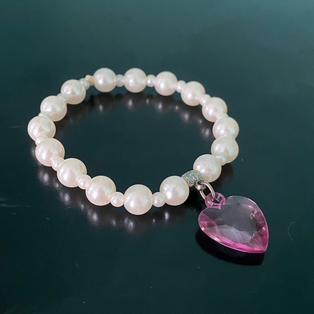 Pearl Braclet with Purple Heart Chat
